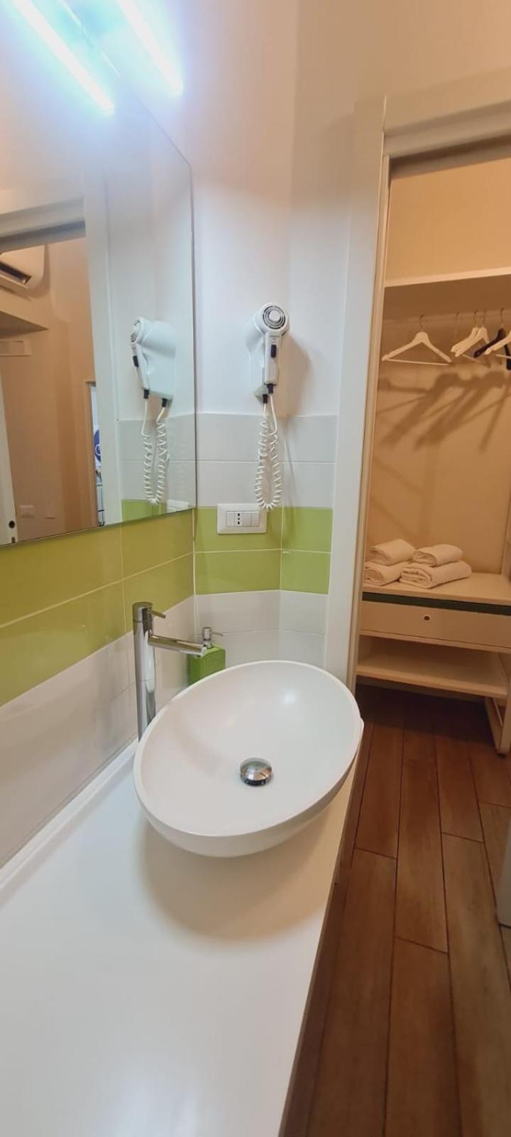 Bed&Bikerome Rooms Екстер'єр фото