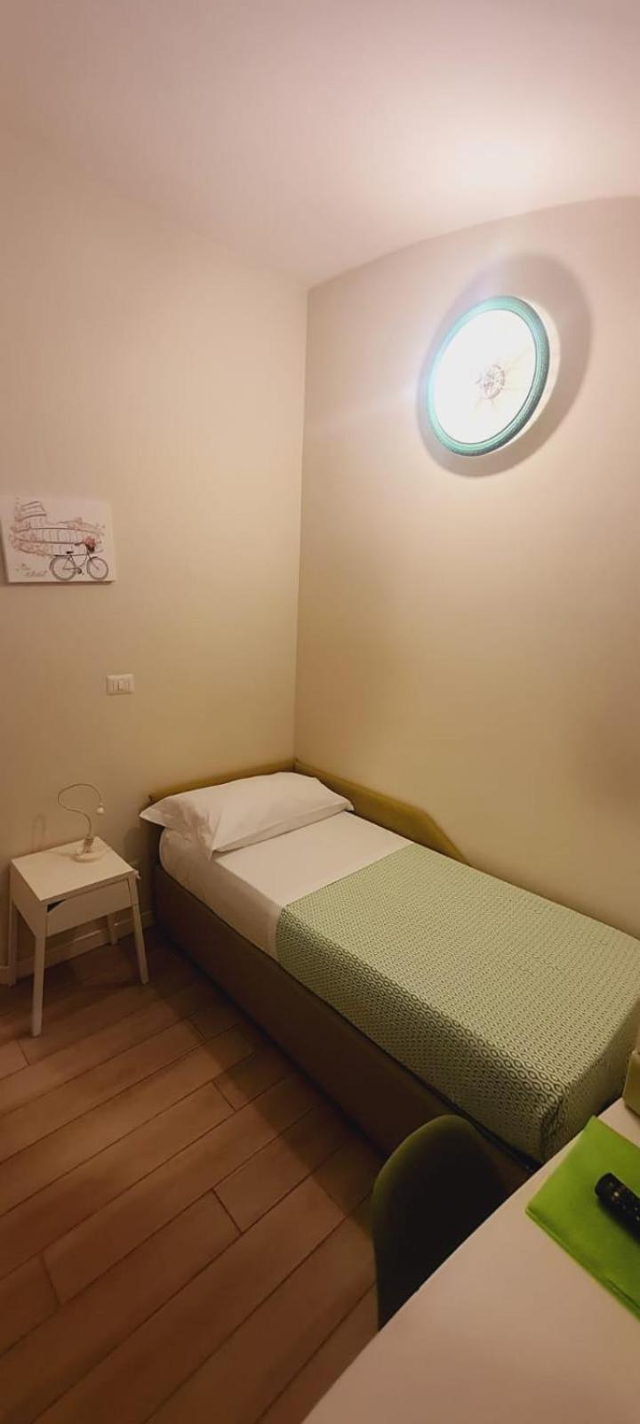Bed&Bikerome Rooms Екстер'єр фото
