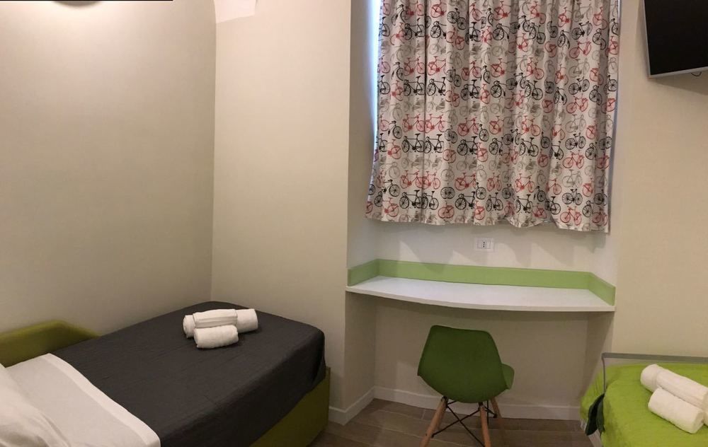Bed&Bikerome Rooms Екстер'єр фото