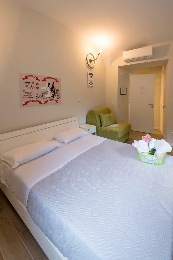 Bed&Bikerome Rooms Екстер'єр фото