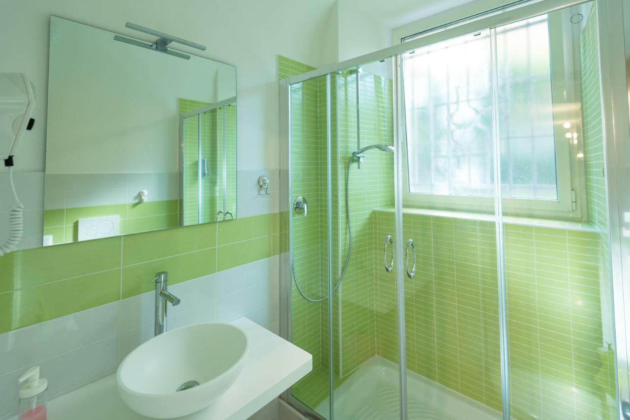 Bed&Bikerome Rooms Екстер'єр фото