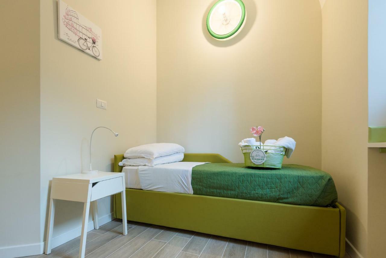 Bed&Bikerome Rooms Екстер'єр фото