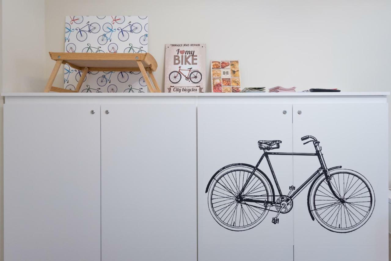 Bed&Bikerome Rooms Екстер'єр фото